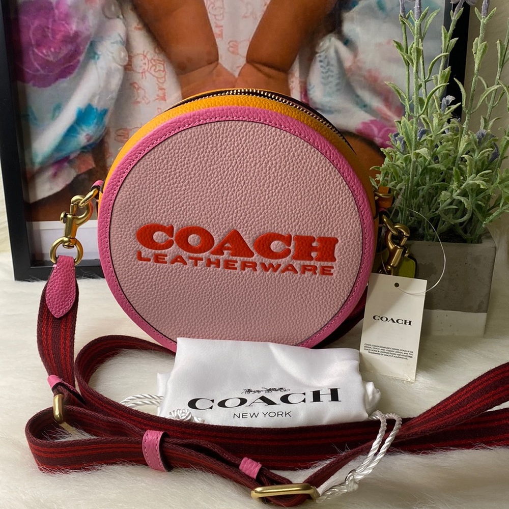 Coach Kia Circle crossbody